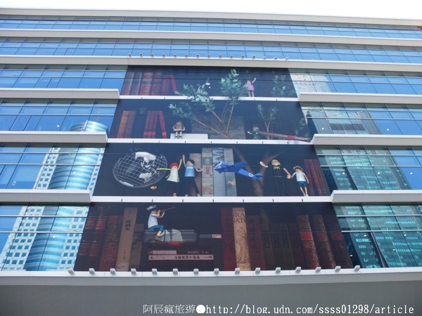 高雄市立圖書館總館:【旅行遊記。高雄前鎮區】高雄市立圖書館總館。「書香文化」理想型 城市文化新地標