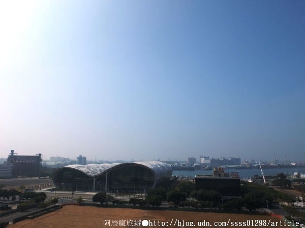 高雄市立圖書館總館:【旅行遊記。高雄前鎮區】高雄市立圖書館總館。「書香文化」理想型 城市文化新地標