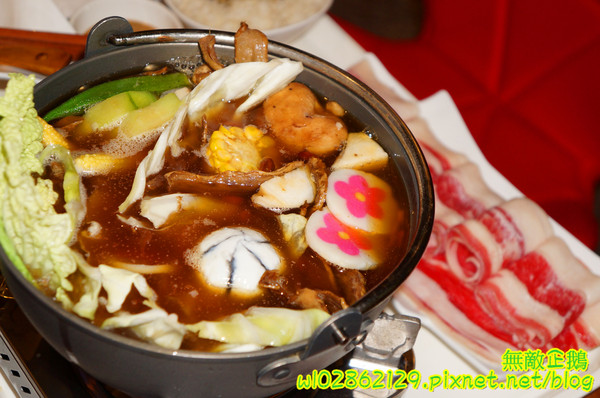 台南異國料理 Thinking食下有約(郡平店)：【台南-安平區】麻油x澳牛...創意十足的火鍋!~無制式菜單/芝麻奶酪/免服務費《台南異國料理 Thinking食下有約》