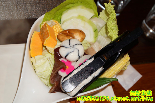 台南異國料理 Thinking食下有約(郡平店)：【台南-安平區】麻油x澳牛...創意十足的火鍋!~無制式菜單/芝麻奶酪/免服務費《台南異國料理 Thinking食下有約》