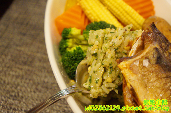 台南異國料理 Thinking食下有約(郡平店)：【台南-安平區】麻油x澳牛...創意十足的火鍋!~無制式菜單/芝麻奶酪/免服務費《台南異國料理 Thinking食下有約》