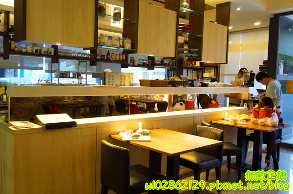 台南異國料理 Thinking食下有約(郡平店)：【台南-安平區】麻油x澳牛...創意十足的火鍋!~無制式菜單/芝麻奶酪/免服務費《台南異國料理 Thinking食下有約》