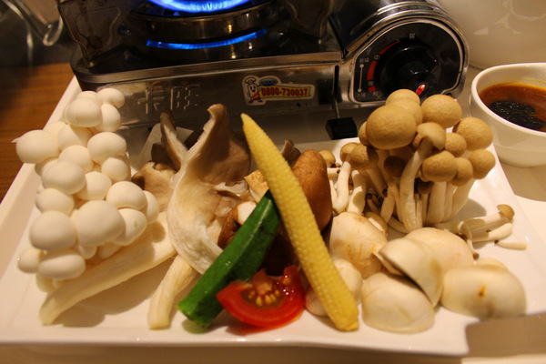 台南異國料理 Thinking食下有約(郡平店)：[台南]健康美味大滿足 Thinking食下有約