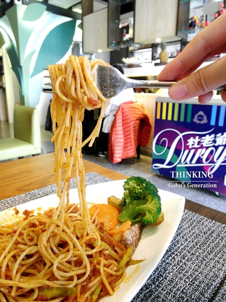台南異國料理 Thinking食下有約(郡平店)：【台南||安平】用心的料理。食下有約──連飲料都好喝！推『花雕蹄膀煲』(有出年菜哦！)