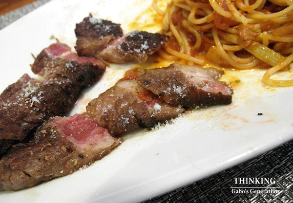 台南異國料理 Thinking食下有約(郡平店)：【台南||安平】用心的料理。食下有約──連飲料都好喝！推『花雕蹄膀煲』(有出年菜哦！)