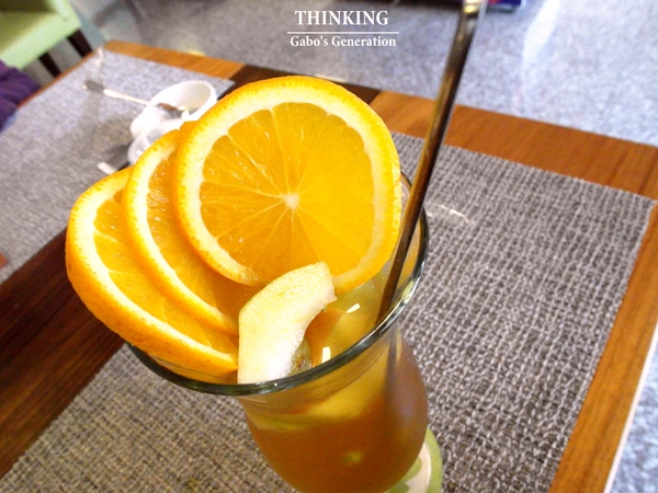 台南異國料理 Thinking食下有約(郡平店)：【台南||安平】用心的料理。食下有約──連飲料都好喝！推『花雕蹄膀煲』(有出年菜哦！)