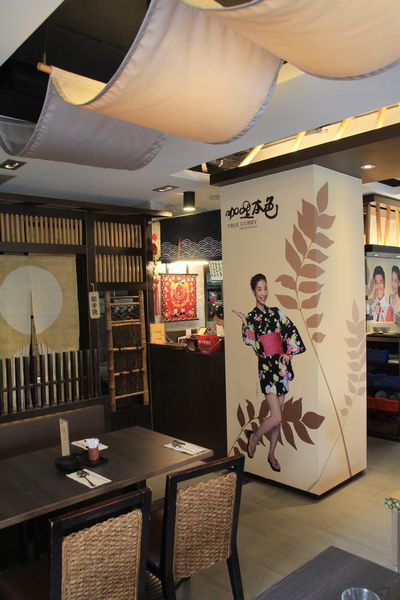 咖哩本色，日式豬排，捷運美食，小巨蛋周遭美食，松山線美食，咖哩飯，