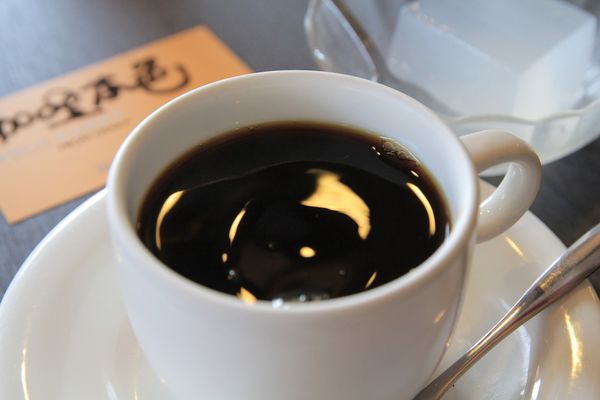 咖哩本色，日式豬排，捷運美食，小巨蛋周遭美食，松山線美食，咖哩飯，