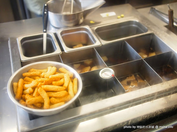 黑輪國小:【食記】嘉義懷舊時光-黑輪國小關東煮專賣&福利社@東區文化路夜市 : 走入時光隧道!古早美味輕鬆嚐