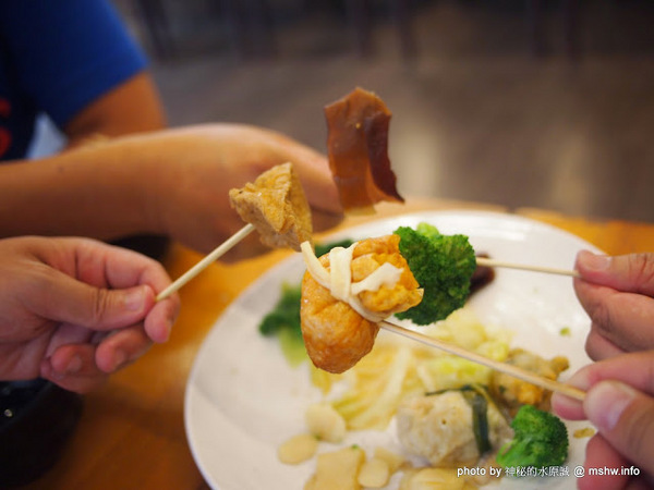黑輪國小:【食記】嘉義懷舊時光-黑輪國小關東煮專賣&福利社@東區文化路夜市 : 走入時光隧道!古早美味輕鬆嚐