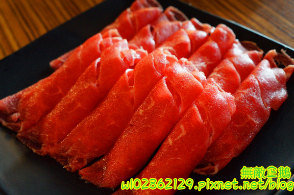 饗麻饗辣麻辣火鍋(台南中華店)：【台南-永康區】七股活蝦x吃到飽...吃火鍋+丼飯~大甲芋頭/麻辣鴨血/玉米超甜《饗麻饗辣麻辣火鍋》