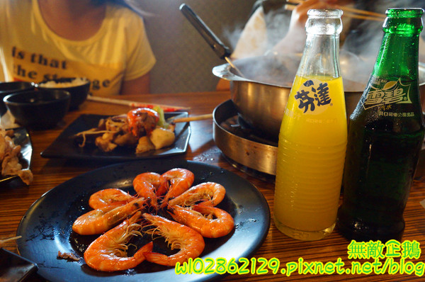 饗麻饗辣麻辣火鍋(台南中華店)：【台南-永康區】七股活蝦x吃到飽...吃火鍋+丼飯~大甲芋頭/麻辣鴨血/玉米超甜《饗麻饗辣麻辣火鍋》