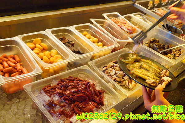 饗麻饗辣麻辣火鍋(台南中華店)：【台南-永康區】七股活蝦x吃到飽...吃火鍋+丼飯~大甲芋頭/麻辣鴨血/玉米超甜《饗麻饗辣麻辣火鍋》