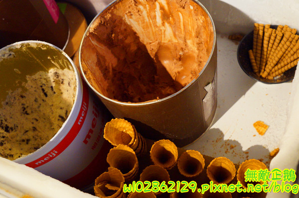 饗麻饗辣麻辣火鍋(台南中華店)：【台南-永康區】七股活蝦x吃到飽...吃火鍋+丼飯~大甲芋頭/麻辣鴨血/玉米超甜《饗麻饗辣麻辣火鍋》