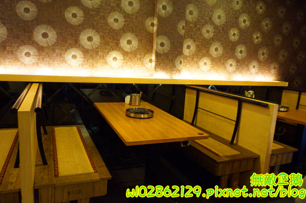 饗麻饗辣麻辣火鍋(台南中華店)：【台南-永康區】七股活蝦x吃到飽...吃火鍋+丼飯~大甲芋頭/麻辣鴨血/玉米超甜《饗麻饗辣麻辣火鍋》