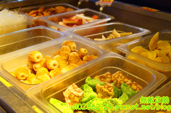 饗麻饗辣麻辣火鍋(台南中華店)：【台南-永康區】七股活蝦x吃到飽...吃火鍋+丼飯~大甲芋頭/麻辣鴨血/玉米超甜《饗麻饗辣麻辣火鍋》