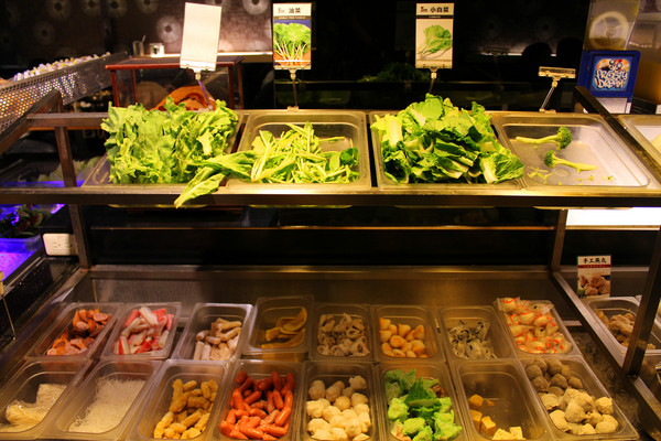 饗麻饗辣麻辣火鍋(台南中華店)：[台南]台版海底撈番茄鍋X活跳海鮮吃到飽 饗麻饗辣麻辣火鍋