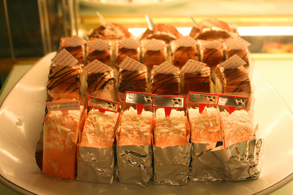 饗麻饗辣麻辣火鍋(台南中華店)：[台南]台版海底撈番茄鍋X活跳海鮮吃到飽 饗麻饗辣麻辣火鍋