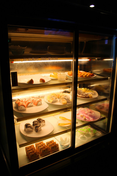 饗麻饗辣麻辣火鍋(台南中華店)：[台南]台版海底撈番茄鍋X活跳海鮮吃到飽 饗麻饗辣麻辣火鍋