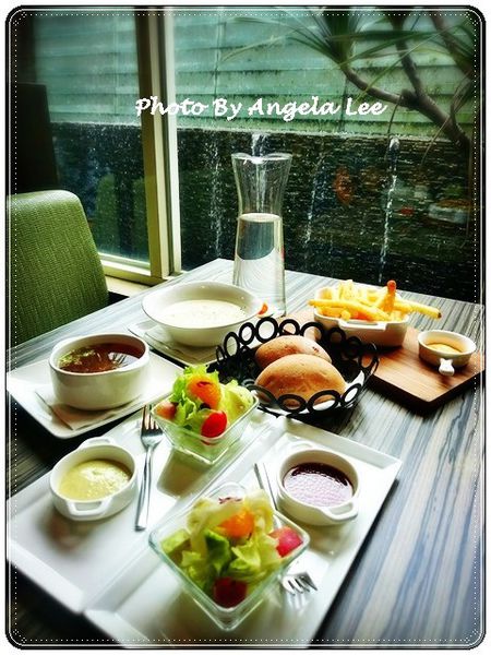 16-09-16-12-29-26-162_photo