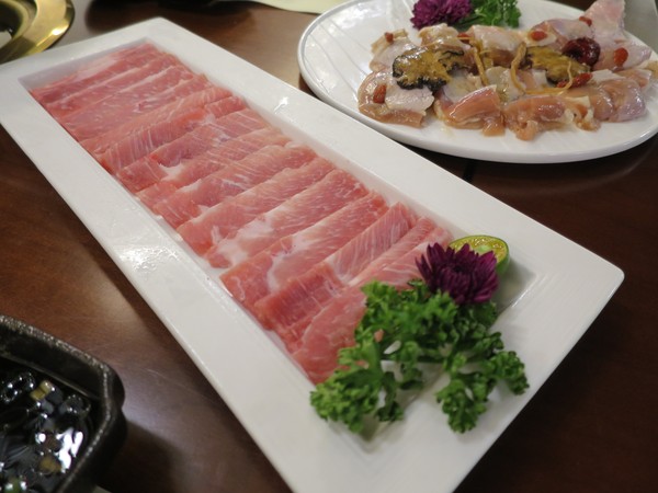 聚梧桐 臻品麻辣鍋物:千里思念。相聚梧桐~ ..聚梧桐-臻品麻辣鍋物