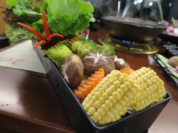 聚梧桐 臻品麻辣鍋物:千里思念。相聚梧桐~ ..聚梧桐-臻品麻辣鍋物