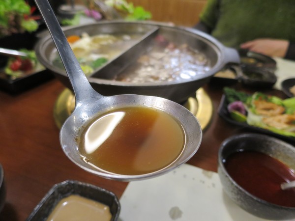 聚梧桐 臻品麻辣鍋物:千里思念。相聚梧桐~ ..聚梧桐-臻品麻辣鍋物