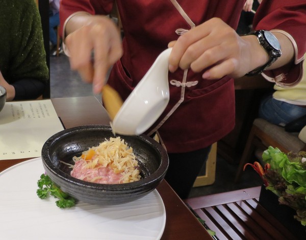 聚梧桐 臻品麻辣鍋物：千里思念。相聚梧桐~  ..聚梧桐-臻品麻辣鍋物