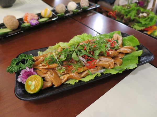 聚梧桐 臻品麻辣鍋物:千里思念。相聚梧桐~ ..聚梧桐-臻品麻辣鍋物