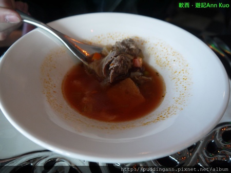 P1300457蔬菜牛肉燉湯.jpg