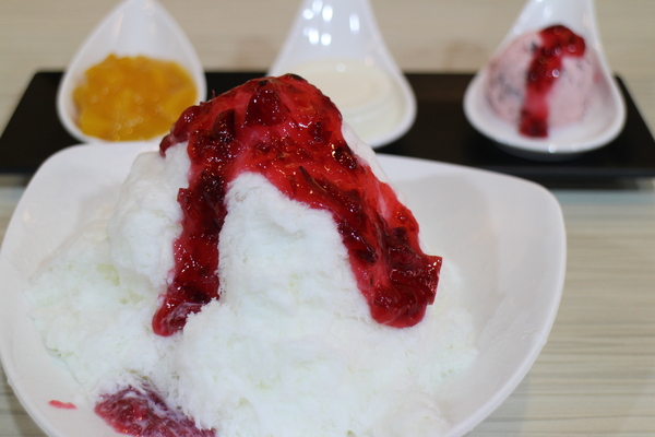 ICE COTTON艾思頓： 士林夜市『ICE COTTON艾思頓』甜品專賣店