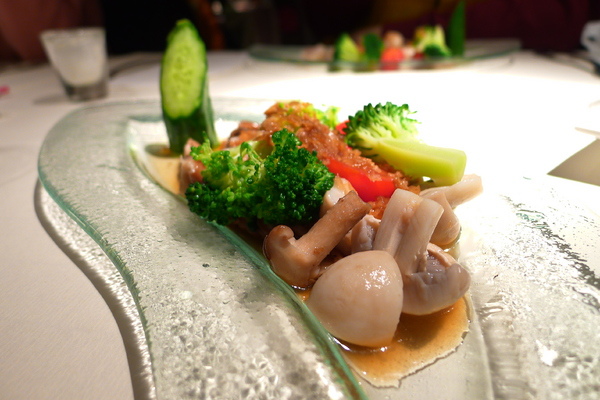 舒果新米蘭蔬食(三重龍門店)：舒果