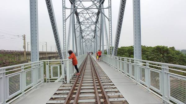 舊鐵橋天空步道：【高雄景點】高雄大樹~舊鐵橋天空步道