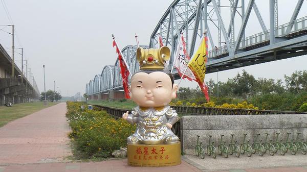 舊鐵橋天空步道：【高雄景點】高雄大樹~舊鐵橋天空步道