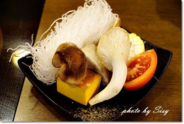 京宴屋涮涮鍋：京宴屋 金門酒糟溫體牛肉火鍋專賣店~令人大呼過癮的牛肉饗宴