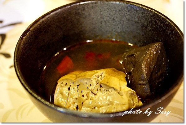 京宴屋涮涮鍋：京宴屋 金門酒糟溫體牛肉火鍋專賣店~令人大呼過癮的牛肉饗宴