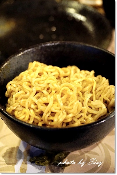 京宴屋涮涮鍋：京宴屋 金門酒糟溫體牛肉火鍋專賣店~令人大呼過癮的牛肉饗宴