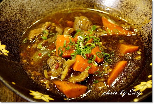 京宴屋涮涮鍋：京宴屋 金門酒糟溫體牛肉火鍋專賣店~令人大呼過癮的牛肉饗宴