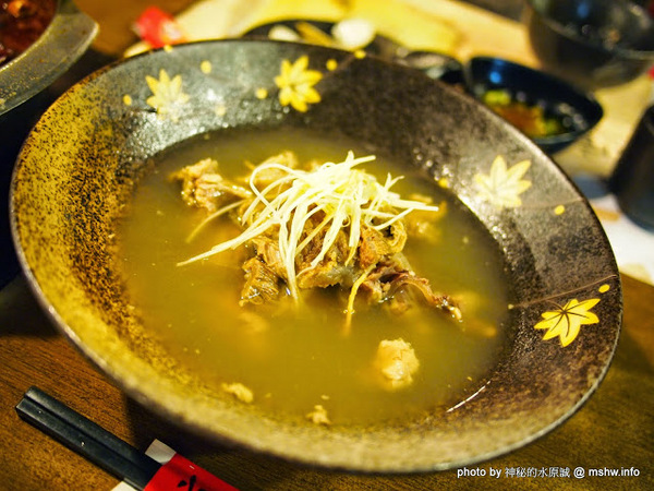 京宴屋涮涮鍋:【食記】新北Jing Yan Wu 京宴屋金門酒糟牛料理全餐&龍益莊牛肉乾@永和樂華夜市捷運MRT頂溪 : 全台唯一金門酒糟溫體牛肉火鍋!食材新鮮湯頭好,牛肉煮久也不乾澀喔!