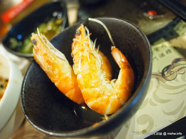 京宴屋涮涮鍋:【食記】新北Jing Yan Wu 京宴屋金門酒糟牛料理全餐&龍益莊牛肉乾@永和樂華夜市捷運MRT頂溪 : 全台唯一金門酒糟溫體牛肉火鍋!食材新鮮湯頭好,牛肉煮久也不乾澀喔!