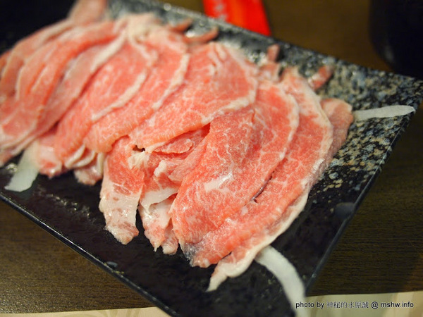 京宴屋涮涮鍋:【食記】新北Jing Yan Wu 京宴屋金門酒糟牛料理全餐&龍益莊牛肉乾@永和樂華夜市捷運MRT頂溪 : 全台唯一金門酒糟溫體牛肉火鍋!食材新鮮湯頭好,牛肉煮久也不乾澀喔!