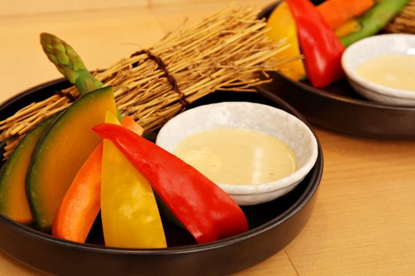 鳥哲燒物專門店，雞胸一夜干，山葵里肌肉，炸瑣骨，山葵里肌肉，深夜食堂，串揚，巷弄美食，捷運美食，隱藏美食