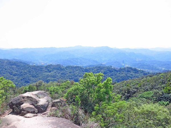 【台北旅遊】和興炭坑與象山101夜景-台北半日遊
