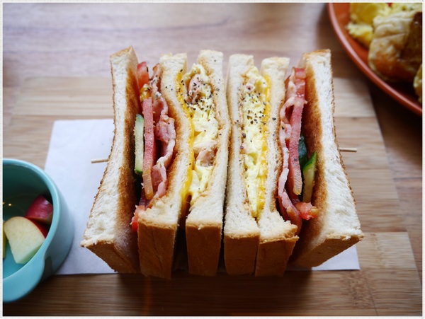 好事咖啡:How's Coffee?:【松山區】好事咖啡How's Coffee? 餐點讓人眼睛為之一亮的文青小店!