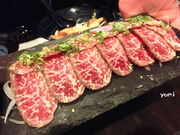 桀すし日本料理：【台中食記】公益路平價日本料理!高cp值~生牛肉片&披薩握壽司讓人回味無窮@桀すし日本料理