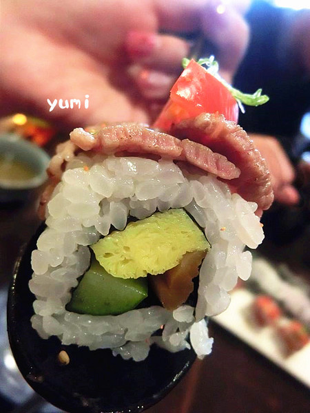 桀すし日本料理：【台中食記】公益路平價日本料理!高cp值~生牛肉片&披薩握壽司讓人回味無窮@桀すし日本料理