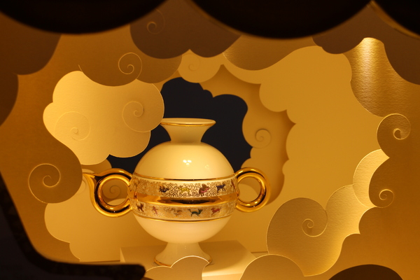 WOW 101 驚艷耶誕奇蹟:WOW 101 驚艷耶誕奇蹟「101文創巨樹」