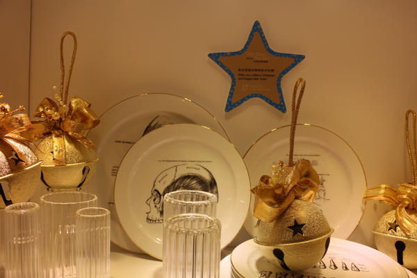 WOW 101 驚艷耶誕奇蹟:WOW 101 驚艷耶誕奇蹟「101文創巨樹」