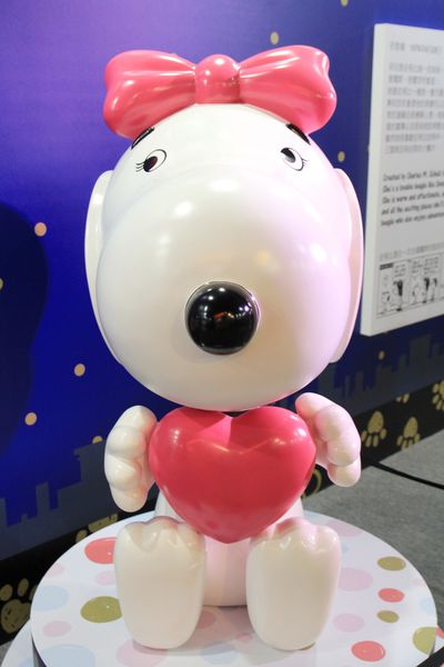 Snoopy 65週年巡迴特展，走進花生漫畫，獨家邀請史努比妹妹Belle(貝兒)，台北松山文創園區，
