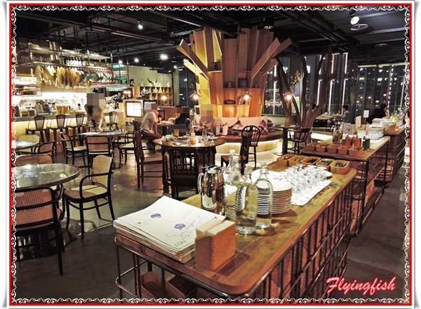 包心菜實驗廚房:✜ 白天及夜晚皆美,讓人耳目一新滴鄉村風健康餐飲空間 - 台中「包心菜實驗廚房」 ٩(๑❛ᴗ❛๑)۶